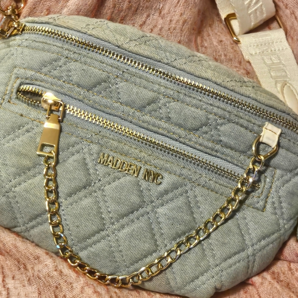Madden NYC Blue quilted denim Crossbody bag Fanny Pack White Strap Gold Zip NWT